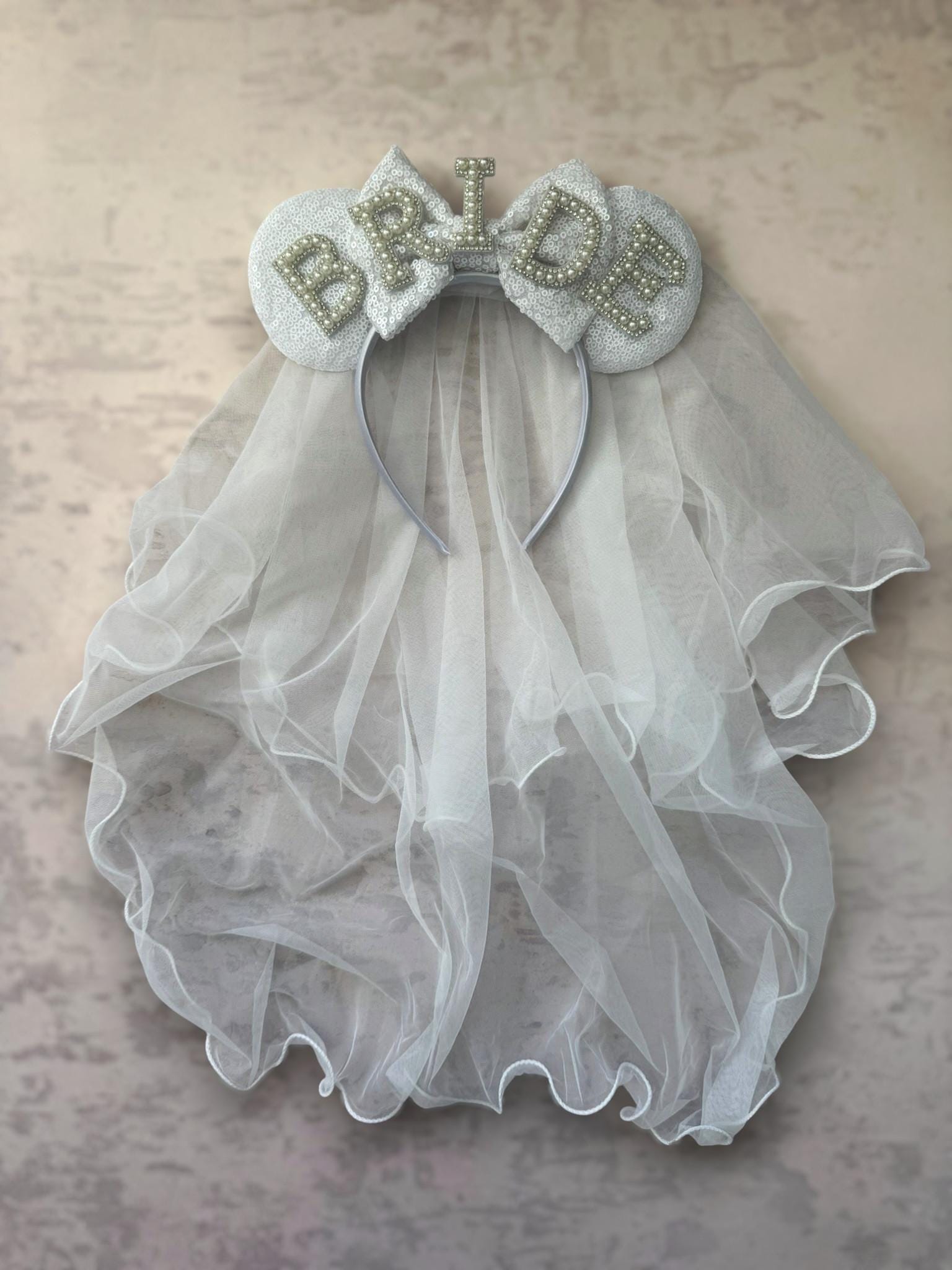 Bride Minnie Inspired Ears Veil Headband – Pearl Bridal Mouse Ears for Hen Party, Wedding, Honeymoon & Bride Outfit